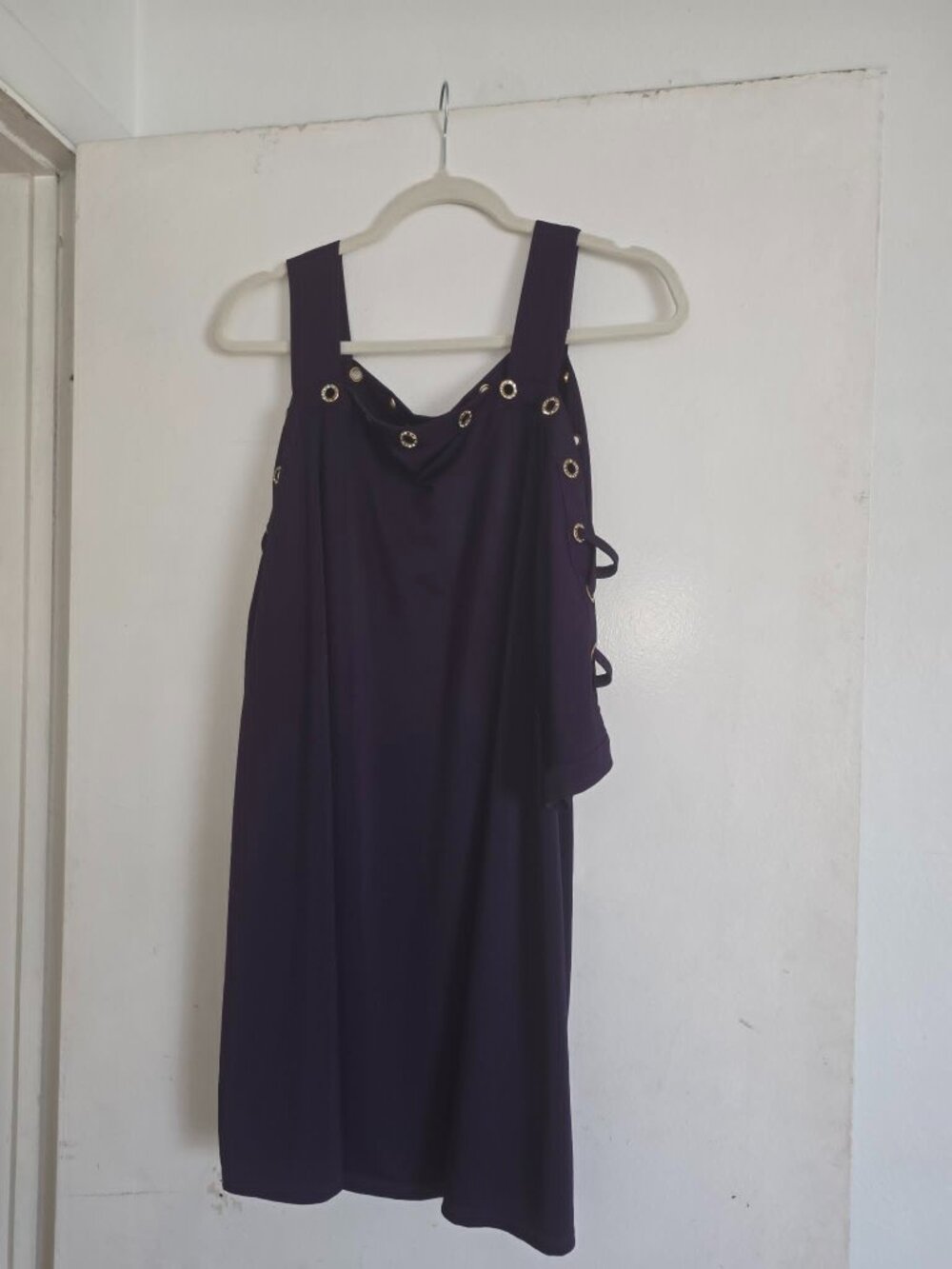 BELLDINI COLD SHOULDER TOP LACE UP DETAIL - Picture 5 of 7
